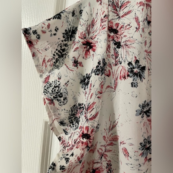 Dynamite Floral Print Dress - Picture 3 of 5